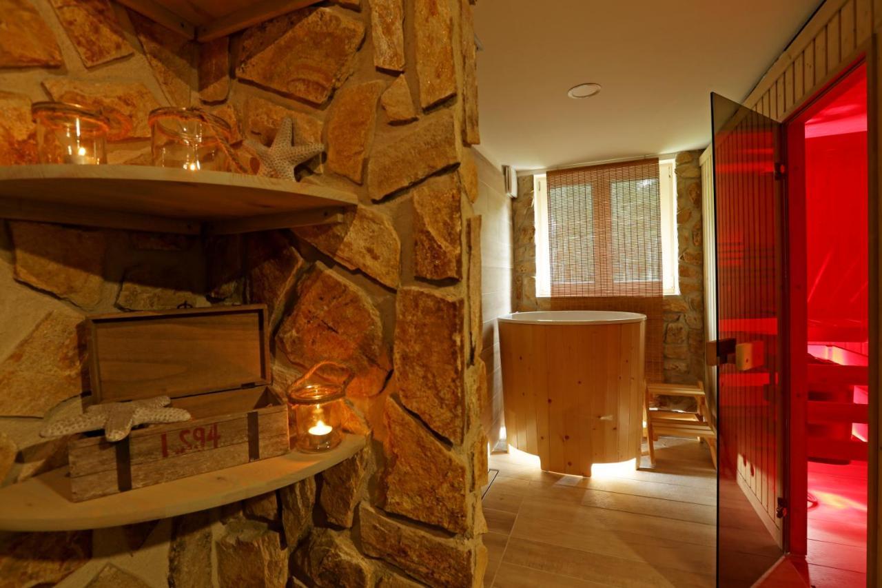 Wellness Penzion Kristýna - Áčko Hrádek nad Nisou Esterno foto